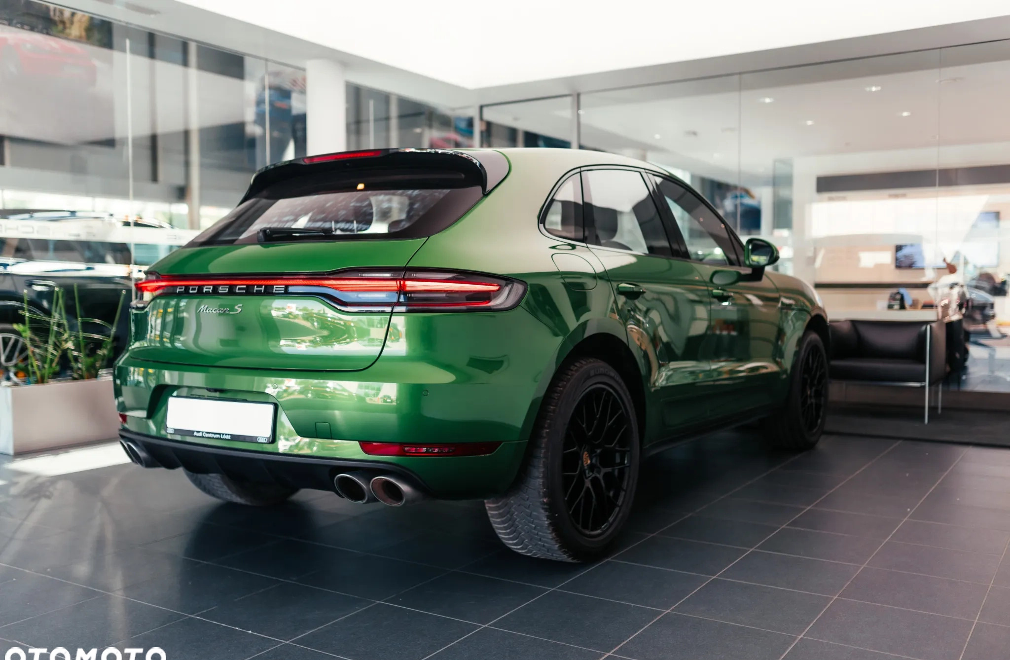 Porsche Macan cena 269900 przebieg: 87800, rok produkcji 2020 z Gryfice małe 254